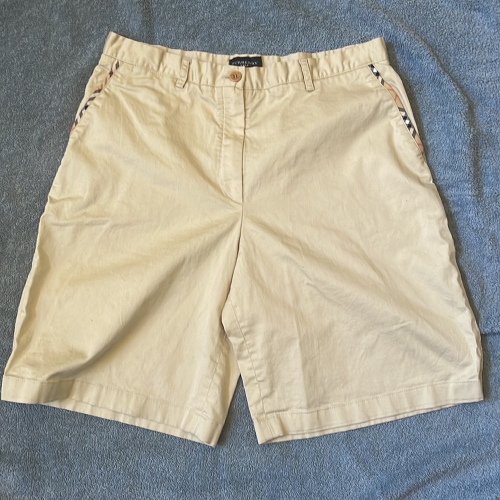 Burberry golf shorts kids size 4. Uk size 8
